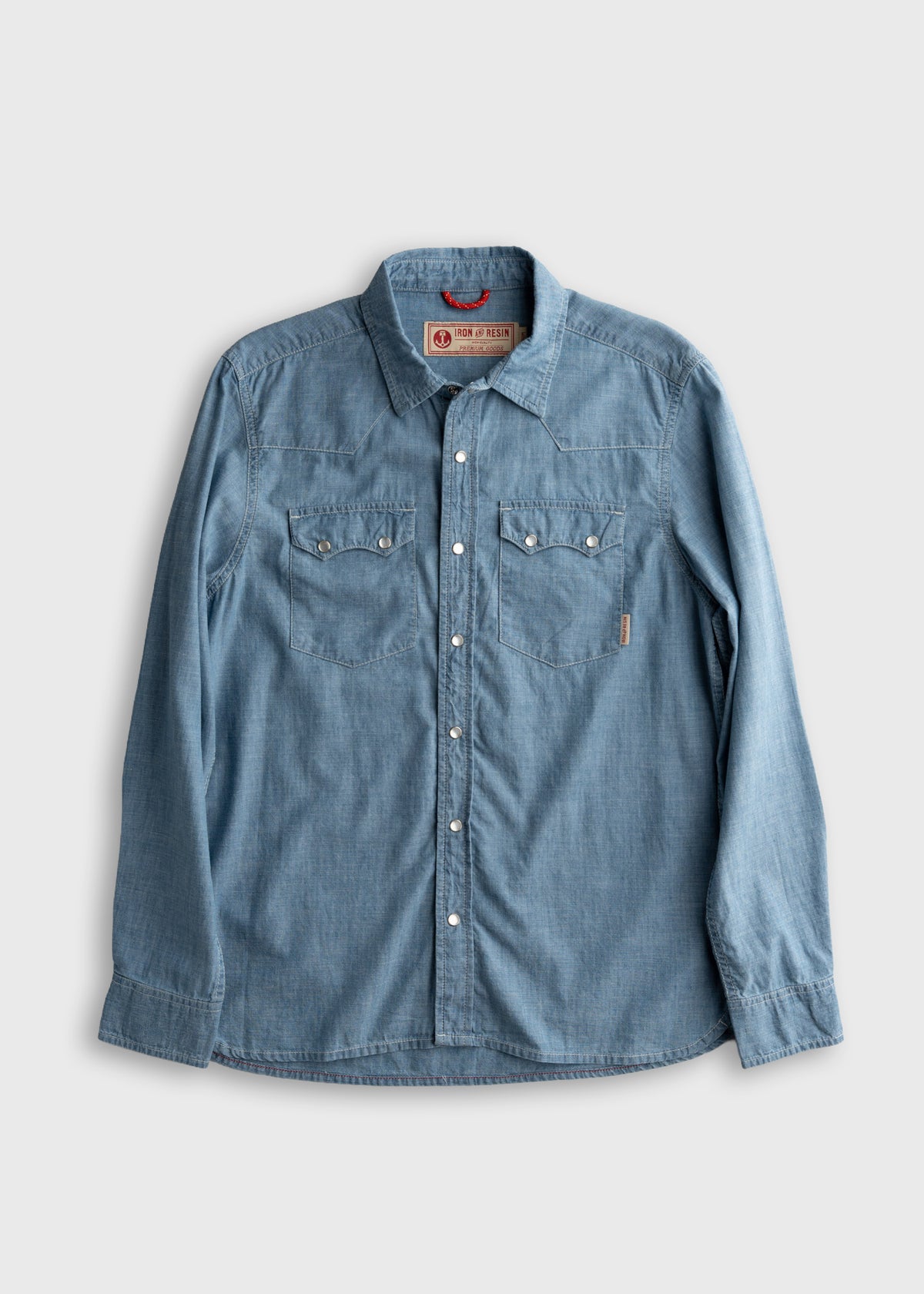 Men’s chambray button up shirt with snap buttons and western yoke, lightweight cotton workwear shirt with long sleeve fit and locker loop detail