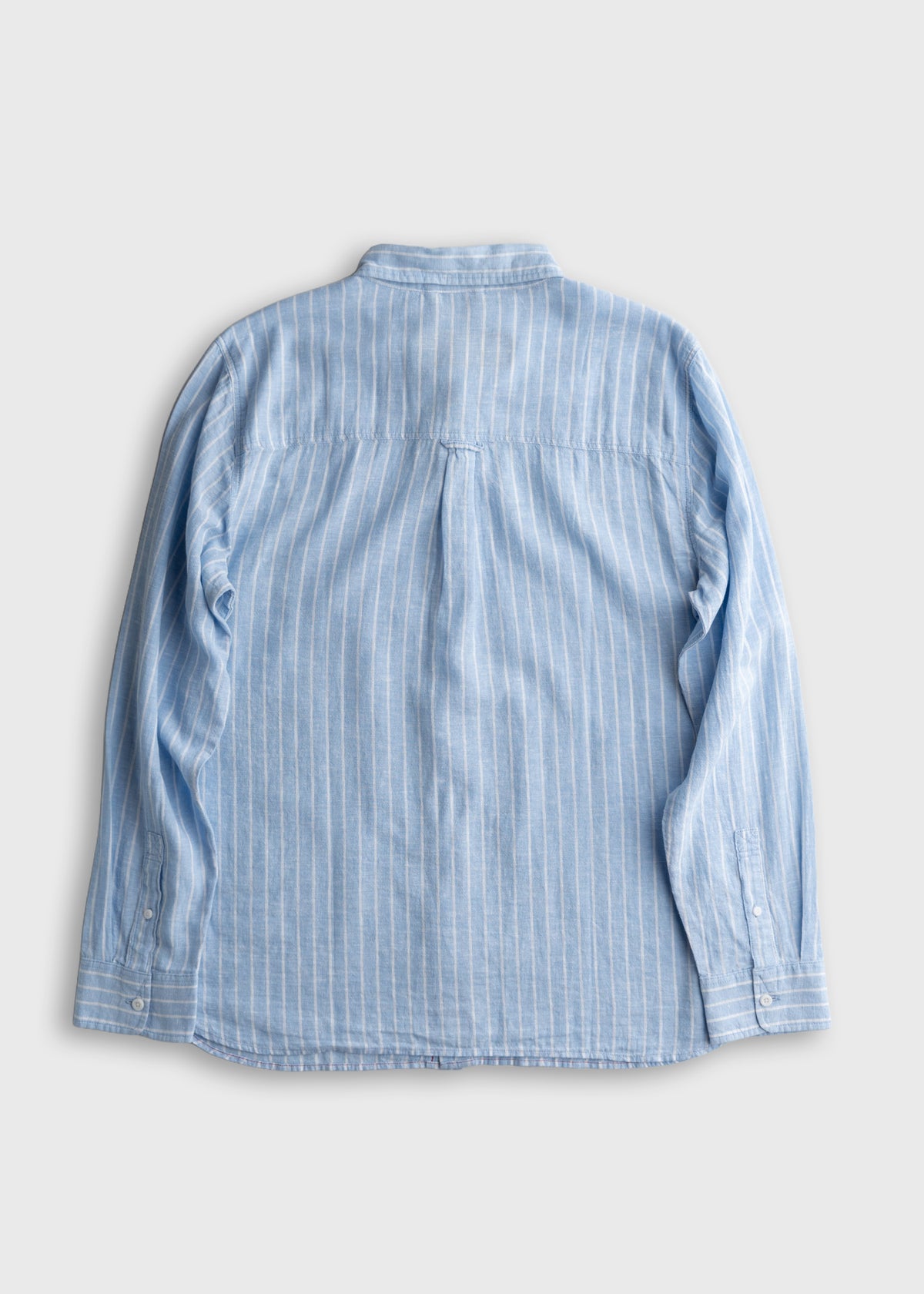 Men’s linen cotton blend button up shirt with urea buttons and single chest pocket, lightweight breathable long sleeve shirt with relaxed everyday style