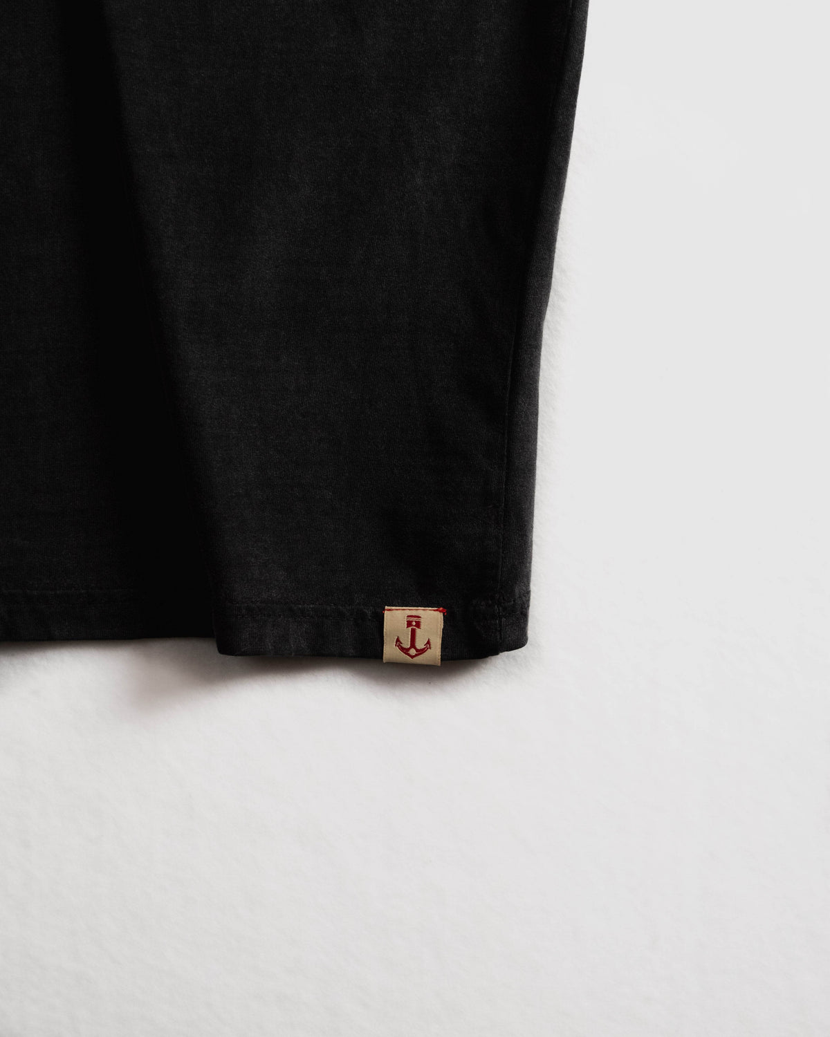Iron And Resin Tee - Iron & Resin