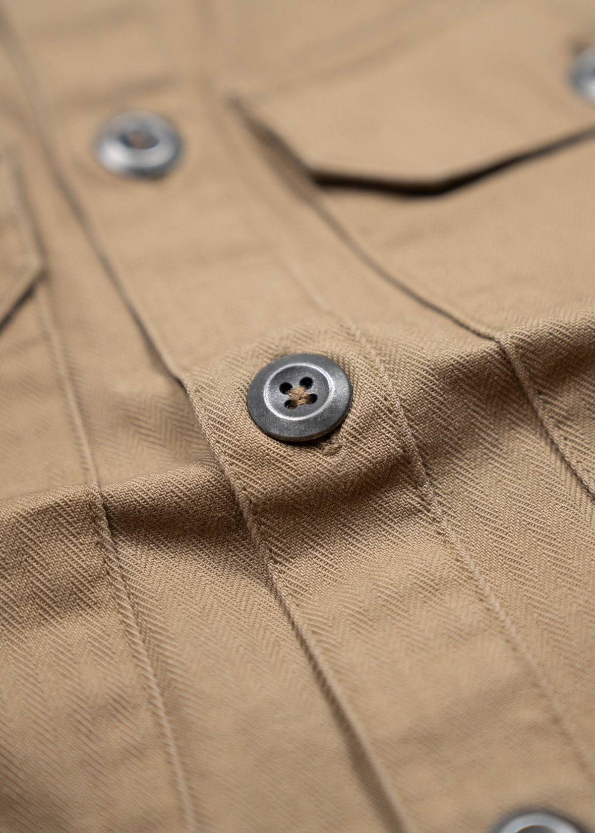 Major Shirt - Iron & Resin