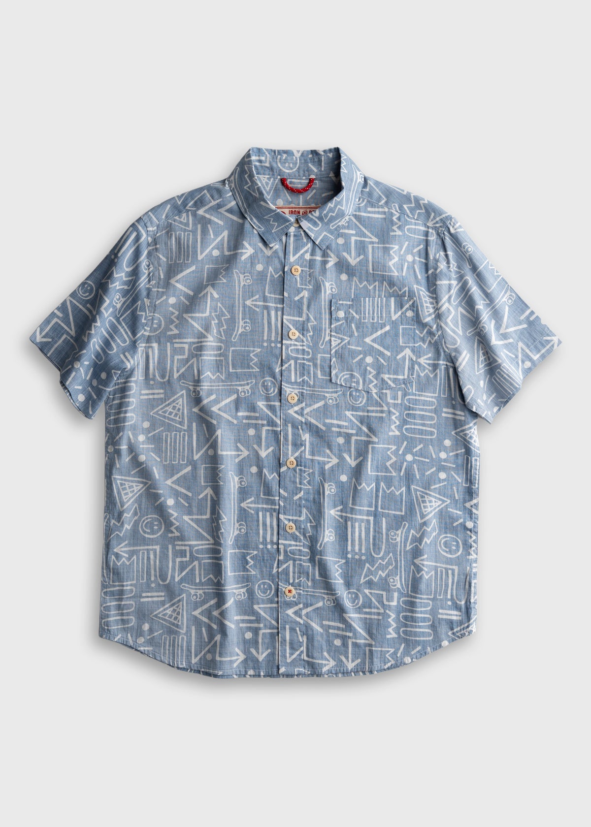 Men’s poplin cotton short sleeve button up shirt with lightweight breathable fabric, relaxed fit and locker loop detail, everyday workwear shirt for warm weather