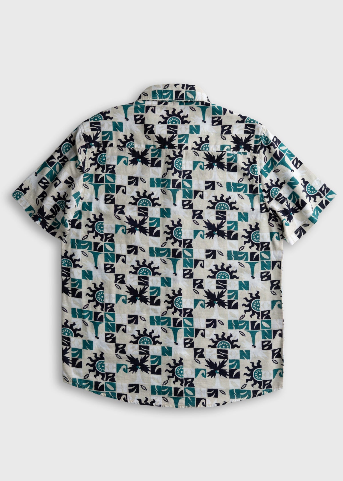 Men’s cotton hemp blend button up shirt with lightweight breathable fabric, locker loop at collar and relaxed fit, everyday shirt for warm weather, available in 2 colors